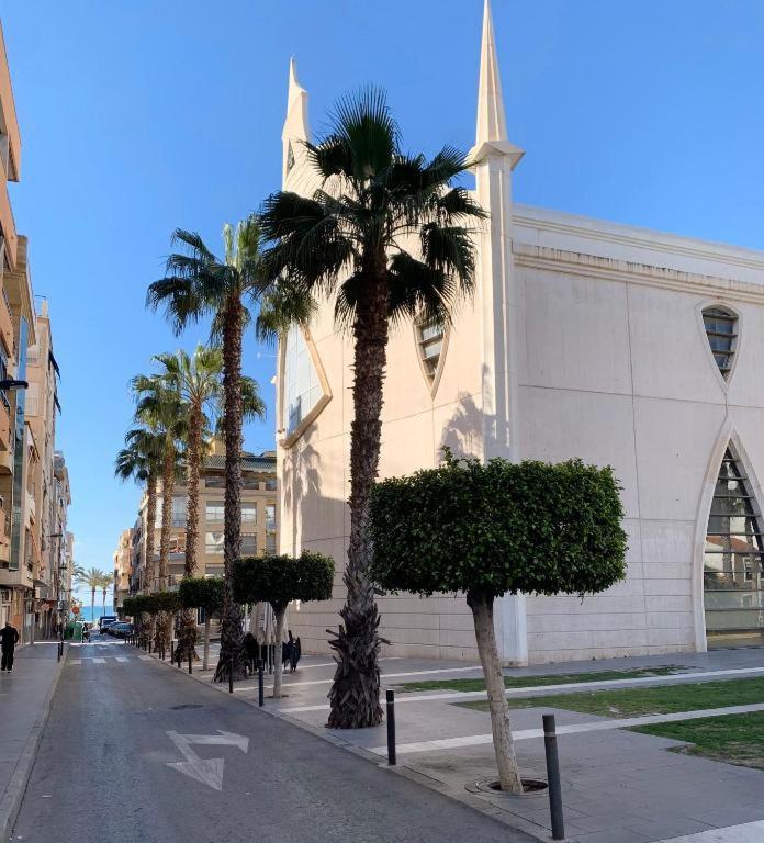 Eb By Zanis Leilighet Torrevieja Eksteriør bilde
